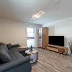 Apartament Bps Apartment#8 Homebase - Modernes Erdgeschoss-apartment Mit Smart-tv & Kueche