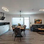 Bps Apartment#8 Homebase - Modernes Erdgeschoss-apartment Mit Smart-tv & Kueche