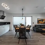 Apartament Bps Apartment#8 Homebase - Modernes Erdgeschoss-apartment Mit Smart-tv & Kueche