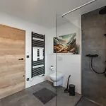 Bps Apartment#8 Homebase - Modernes Erdgeschoss-apartment Mit Smart-tv & Kueche Apartament *
