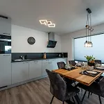 Bps Apartment#8 Homebase - Modernes Erdgeschoss-apartment Mit Smart-tv & Kueche Horb am Neckar