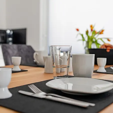 #8 Jsliving Business Work&Stay - Barrierefrei Private Terrasse Arbeitsplatz Mit Highspeedwlan Apartament *