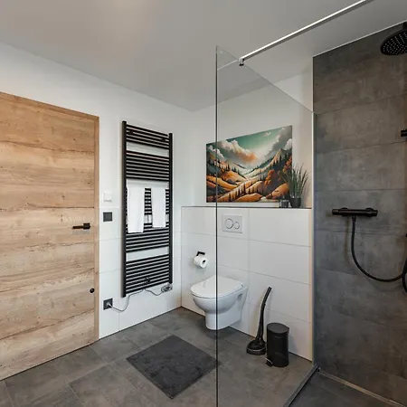 #8 Jsliving Business Work&Stay - Barrierefrei Private Terrasse Arbeitsplatz Mit Highspeedwlan Apartament *