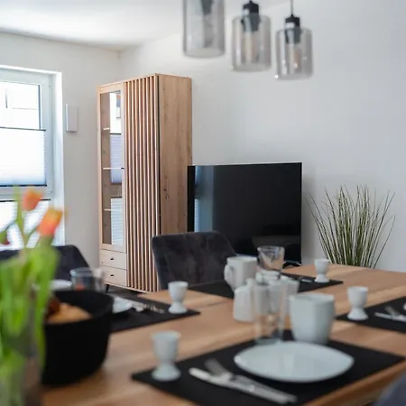 #8 Jsliving Business Work&Stay - Barrierefrei Private Terrasse Arbeitsplatz Mit Highspeedwlan